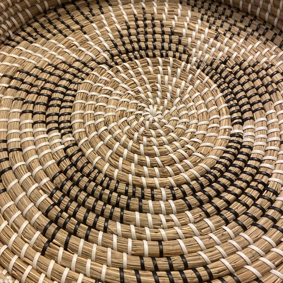 Rattan Wicker Round Serving Tray, Hand Woven Star Design Tan Black White 16” - Picture 3 of 5